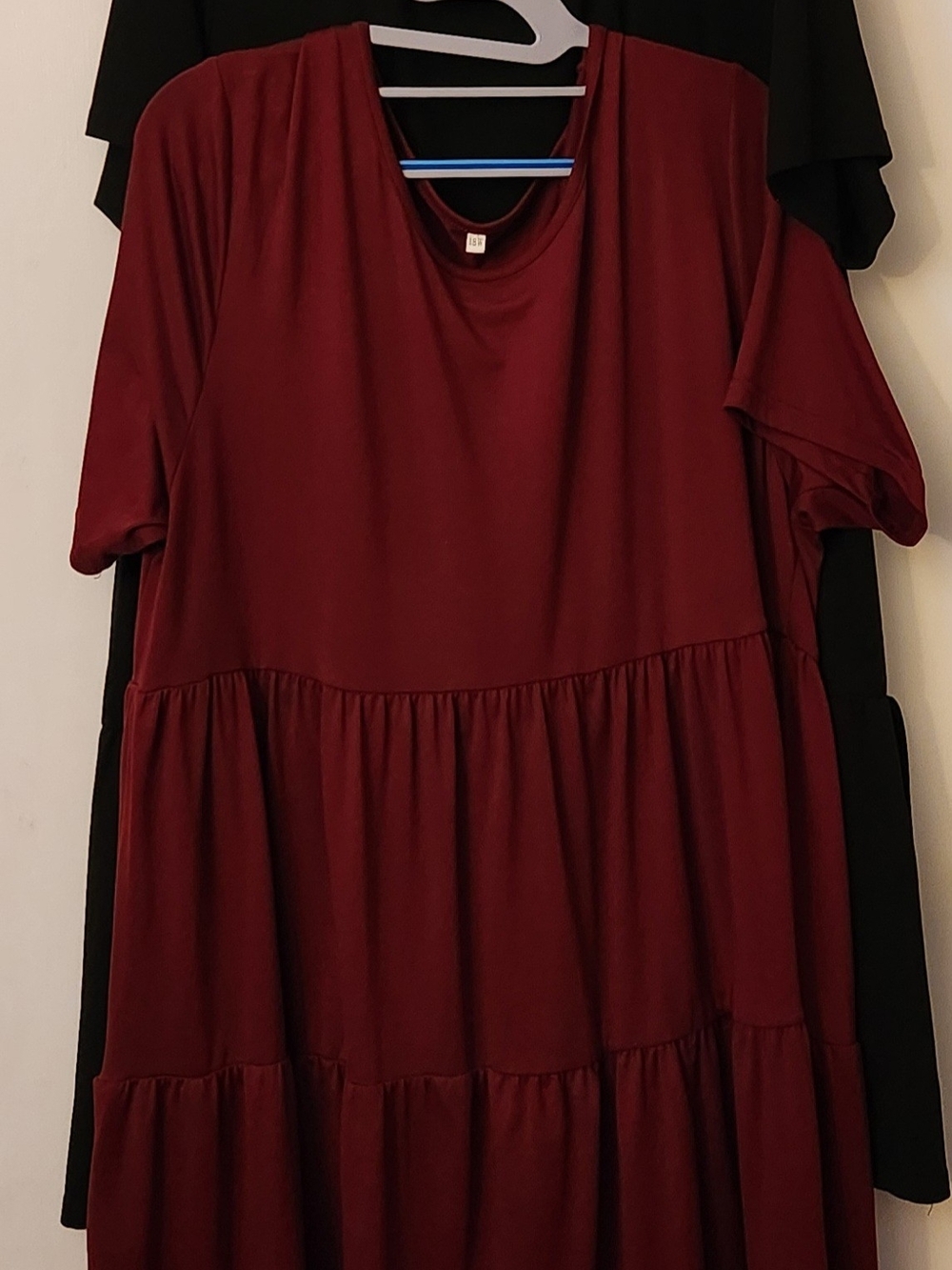 Women's Tiered Short-Sleeve Dress - Burgundy and Black Lot 2x 18/20